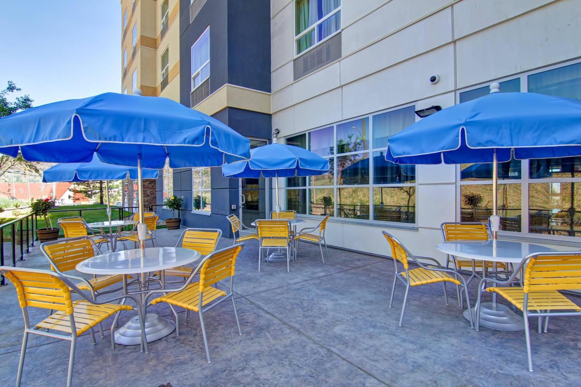 Fairfield Inn & Suites By Marriott Kamloops Exterior foto