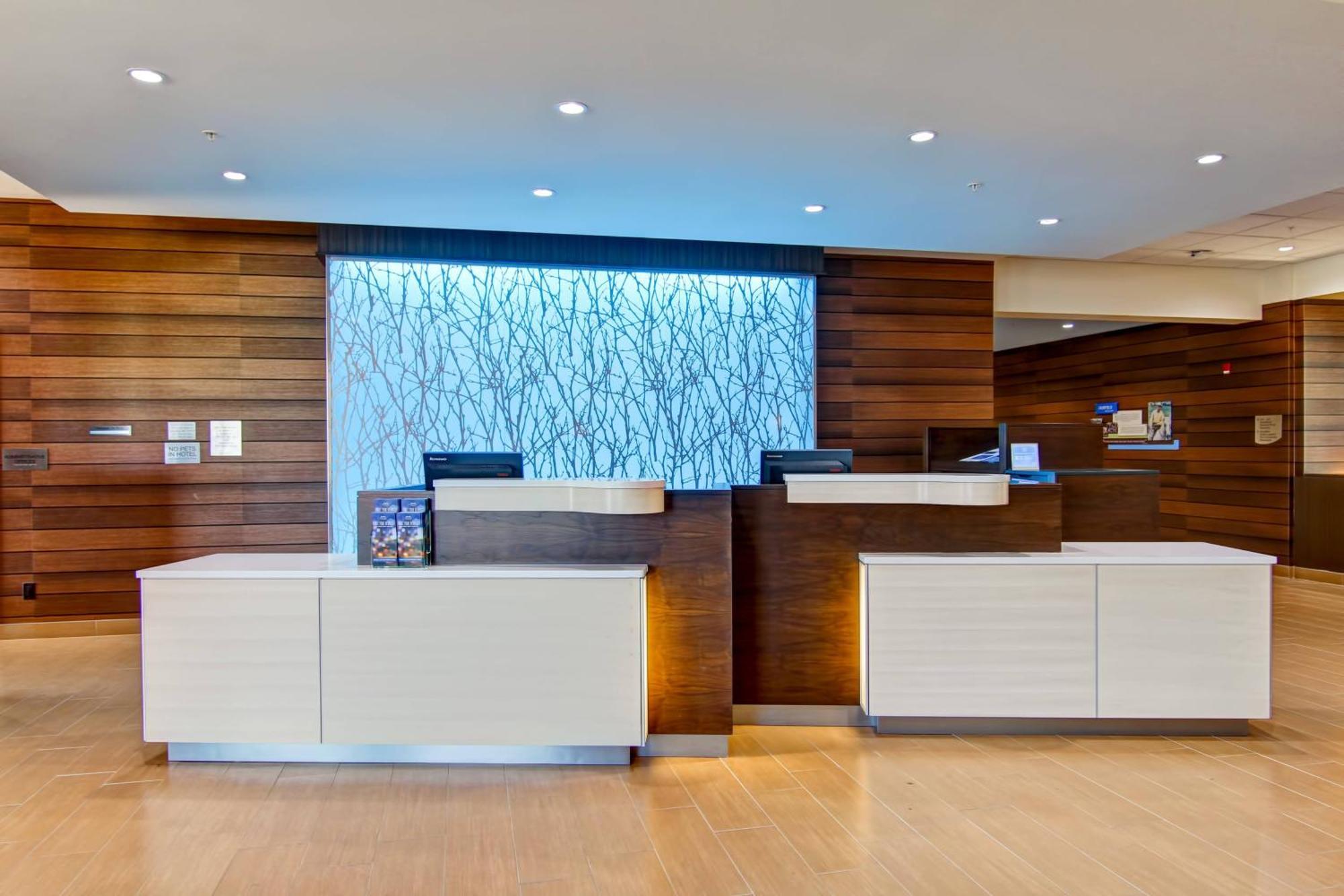 Fairfield Inn & Suites By Marriott Kamloops Exterior foto