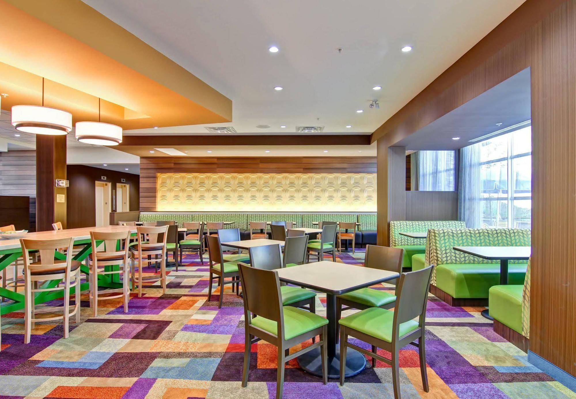 Fairfield Inn & Suites By Marriott Kamloops Exterior foto